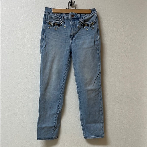 LC Lauren Conrad Denim - Lauren Conrad super high rise slim straight leg Embroidered Blue Jeans, size 8